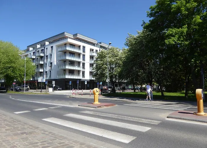 Grand De Luxe Solna