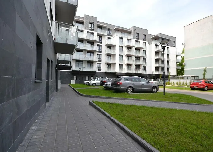 Grand De Luxe Solna